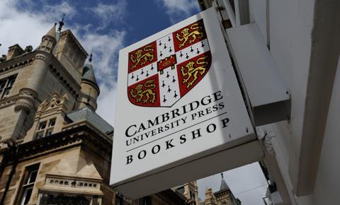 Cambridge university press. Кембриджское Издательство. Кембриджский университет учебники. Издательство Cambridge University Press Russia.