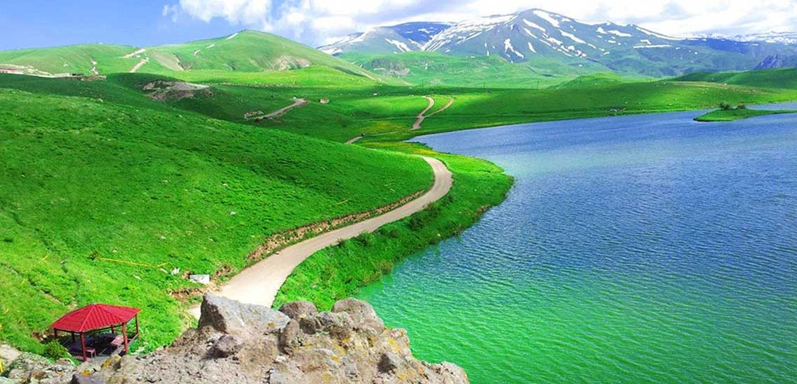 دریاچه زریوار-کاماپرس