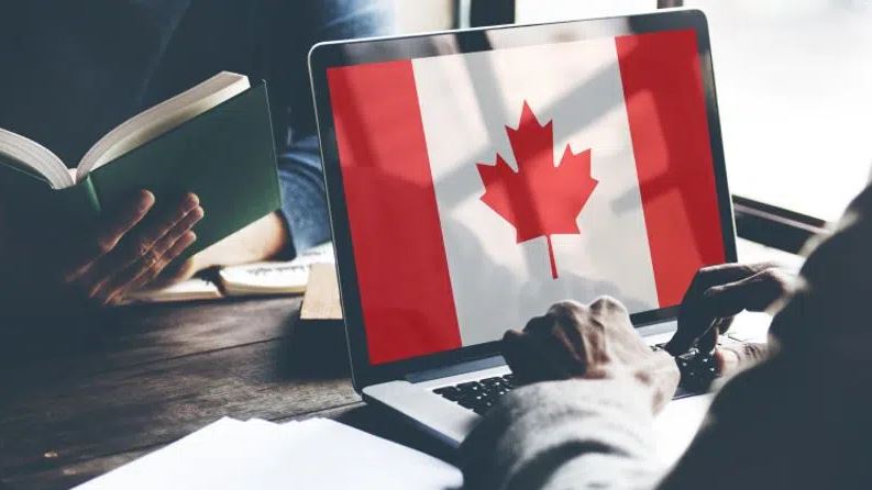 ویزای کاری کانادا-کاماپرس