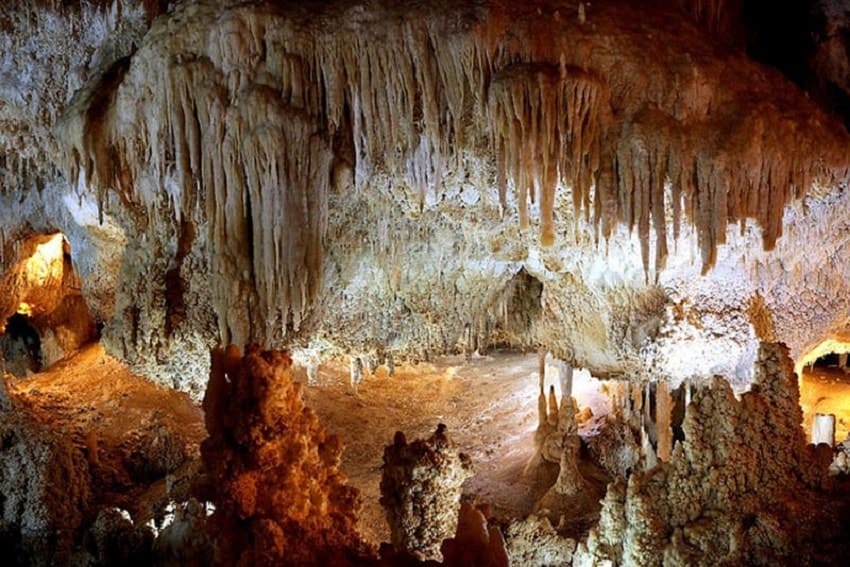غار نمکدان-کاماپرس