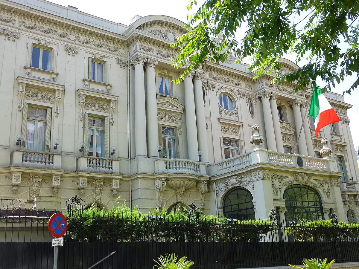 سفارت ایتالیا-کاماپرس