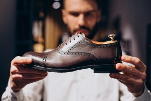 5 کفش مردانه مناسب هدیه روز پدر از مارال چرم کاماپرس