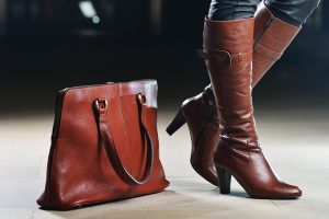 چگونه از کیف و کفش چرمی مراقبت کنیم؟ کاماپرس