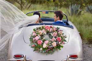 7 ایده برای خرید تاج گل مراسم عروسی کاماپرس