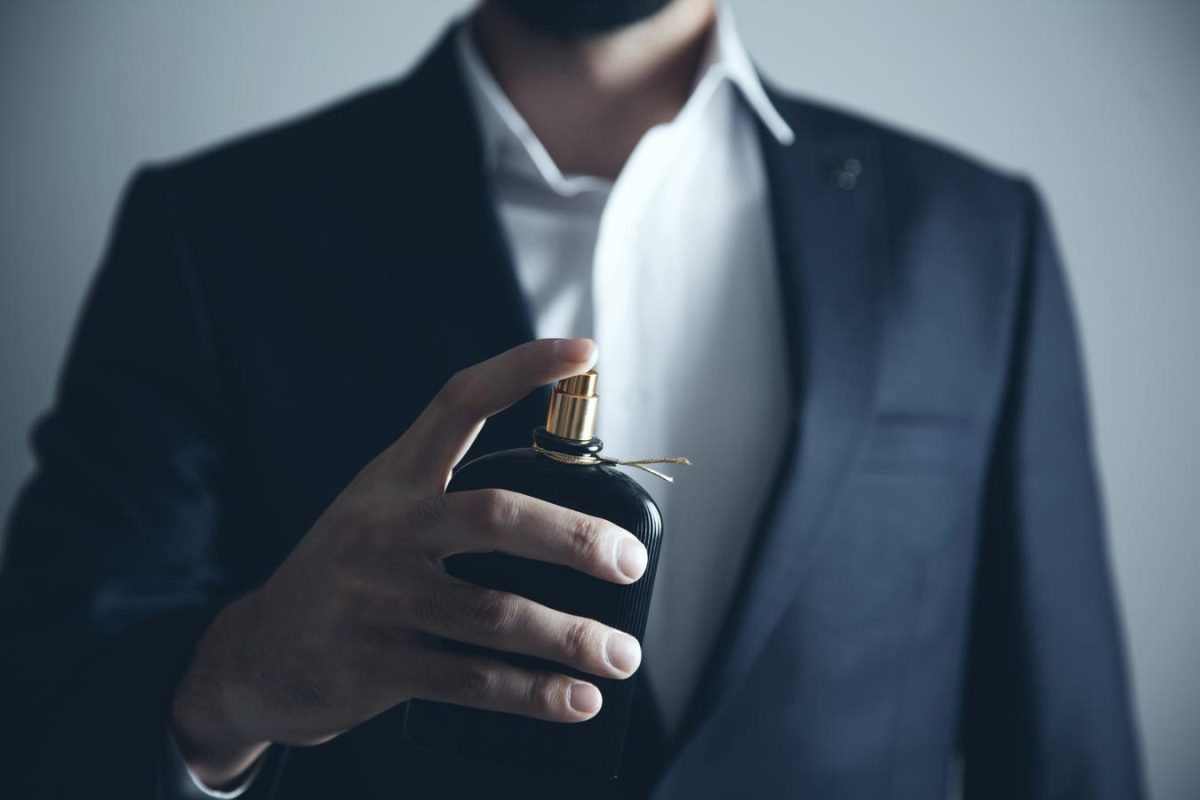 راهنمای کامل انتخاب عطر مردانه در بهار کاماپرس
