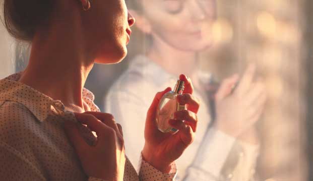 5 عطر زنانه خوشبو برای عید نوروز