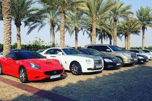 اجاره روزانه ماشین در دبی_کاماپرس