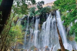 ۵ آبشار چهارمحال و بختیاری با زیبایی نفس گیر