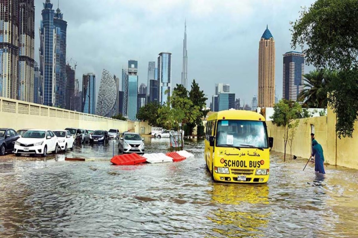 جاری شئن سیلاب د امارات و ر مناطق جنوبی کشور-کاماپرس