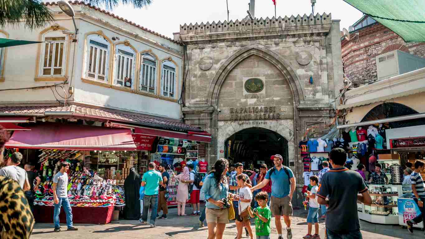 ازار تاریخی و بزرگ استانبول