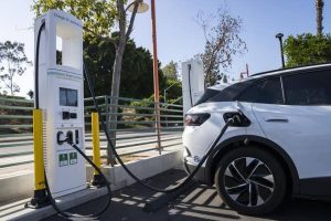 جزییات شارژ خودروهای برقی-کاماپرس