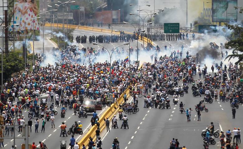 اعتراضات در ونزوئلا-کاماپرس