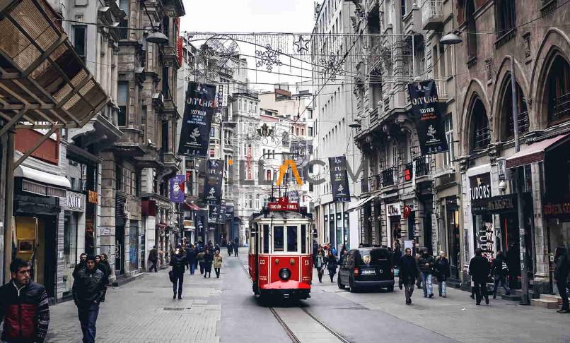 İstiklal Caddesi-کاماپرس