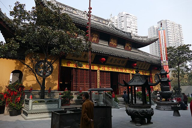 بازدید از معبد جید بودا (Jade Buddha Temple)در تور چین-کاماپرس